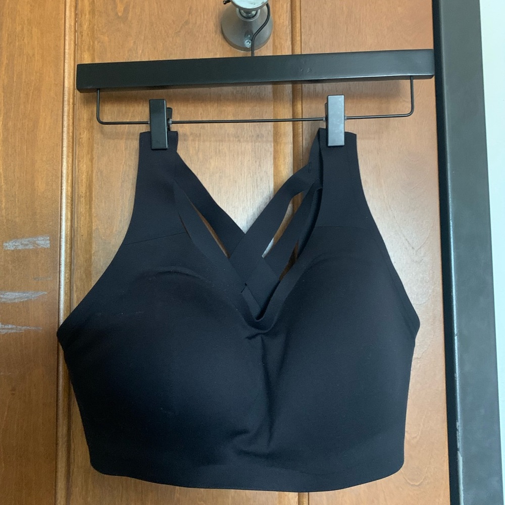 Lululemon Enlite Sports Bras 36DD